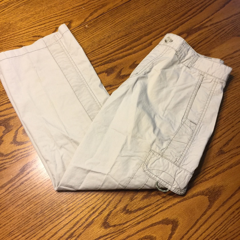 Never worn! Columbia cargo capris